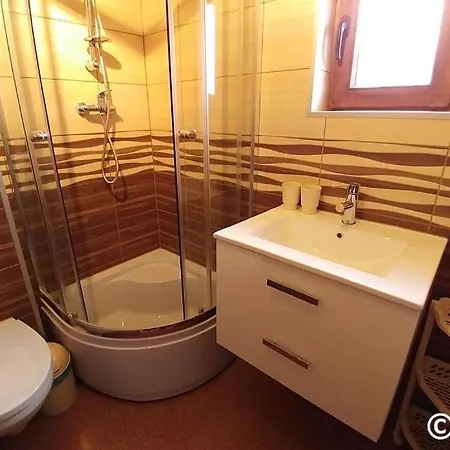 Uroczy Zakatek Domek letniskowy *