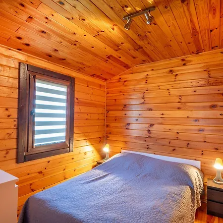 Domek letniskowy Uroczy Zakatek *